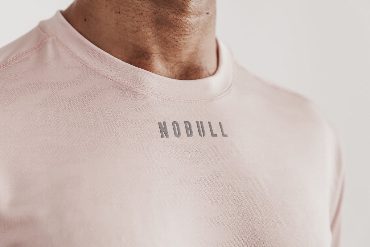 Nobull Lightweight Textured Men's T Shirts Rose Camo | Australia (FY7195)